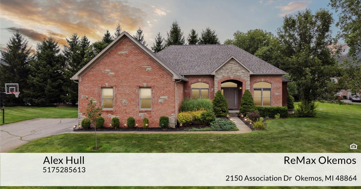 2940 Dana Pointe Dr, Pinckney, MI 48169